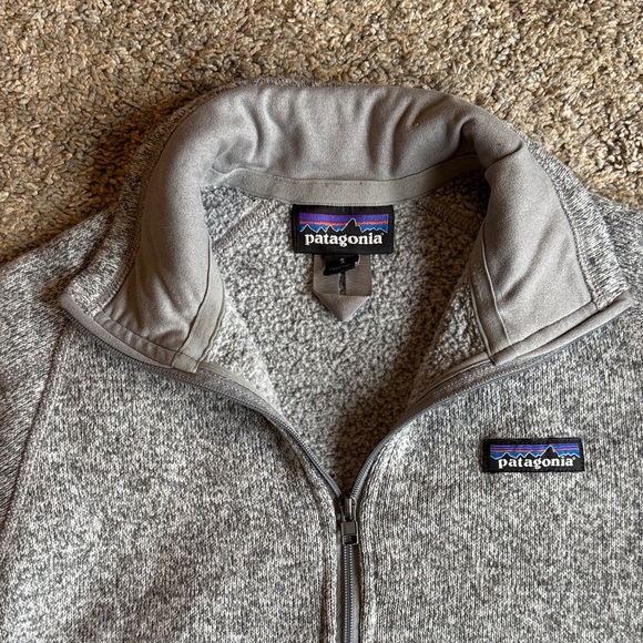 Patagonia women's quarter zip-up Sweater in Heather Gray size small - Picture 2 of 6
